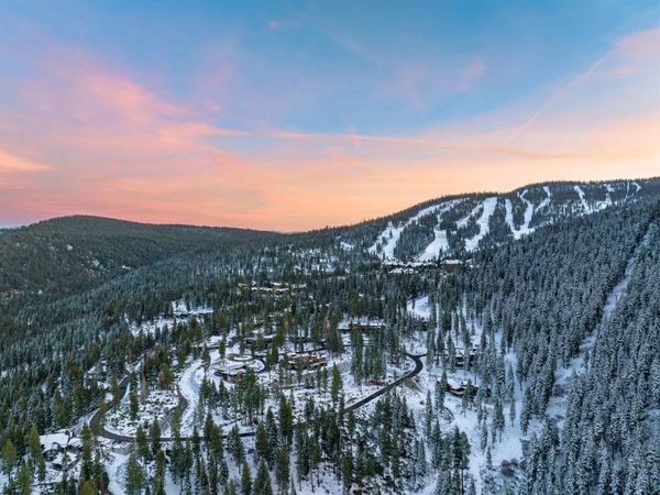 19080 Glades Place , Truckee, CA 96161
