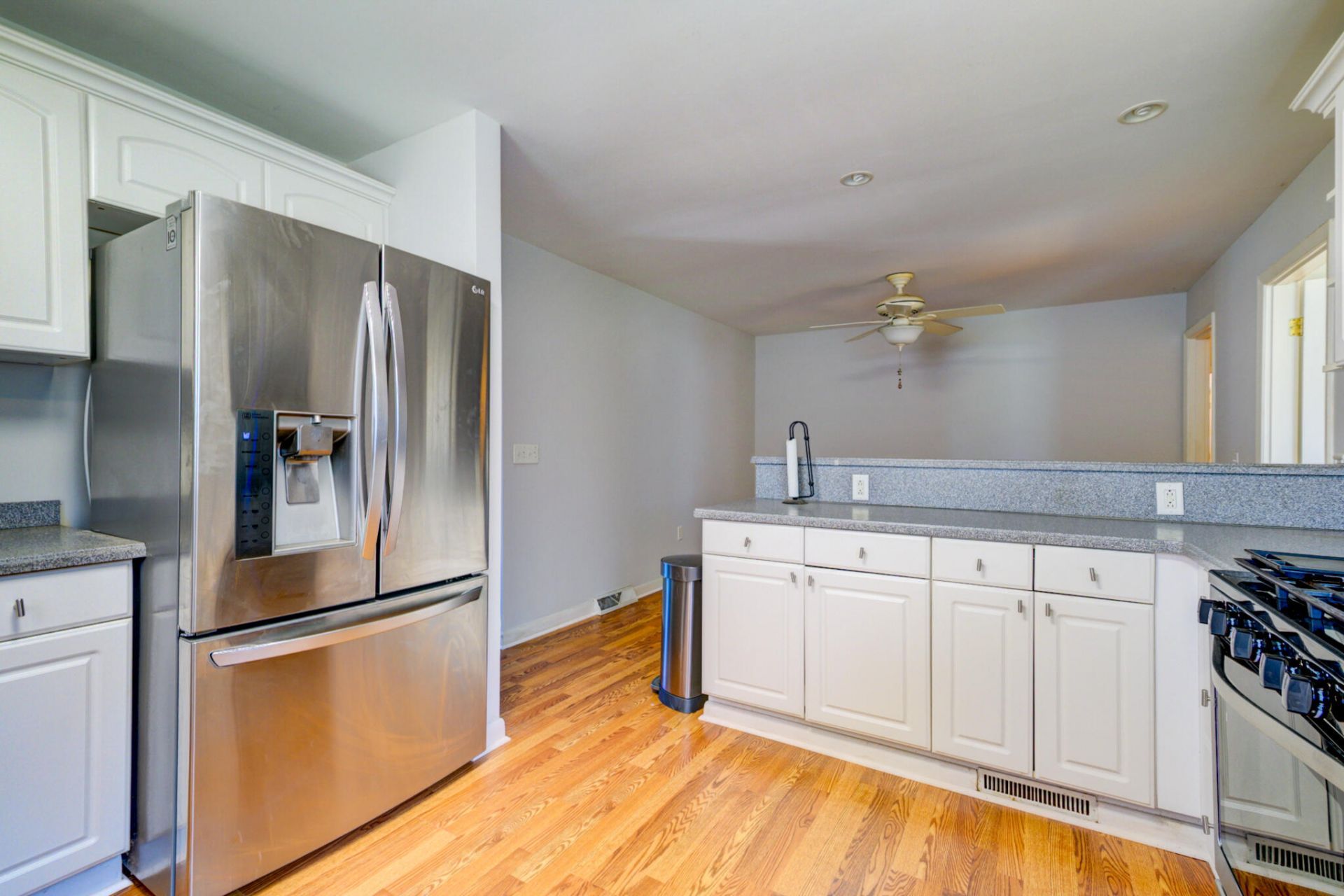 4813 Park Place Photo 12