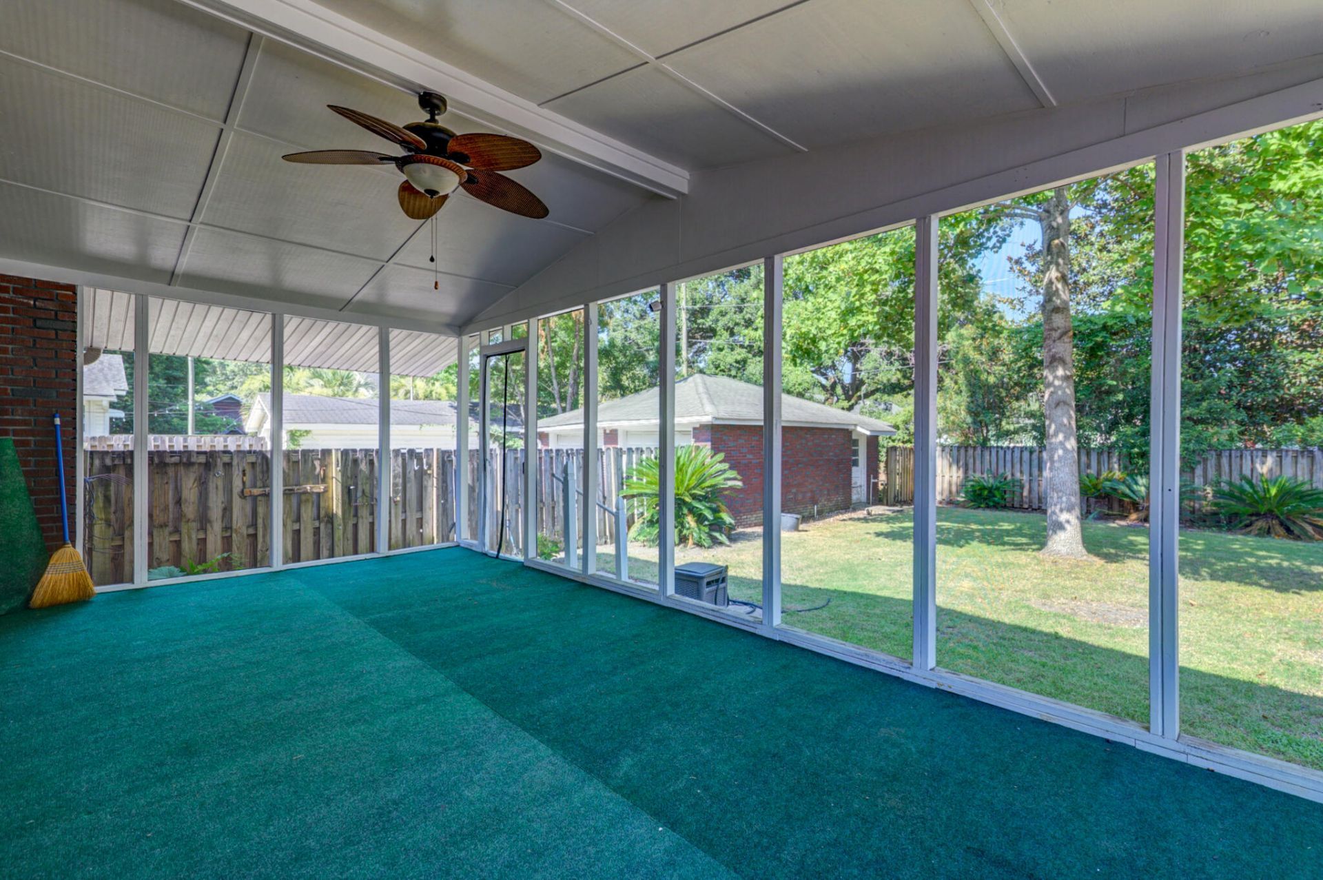4813 Park Place Photo 36