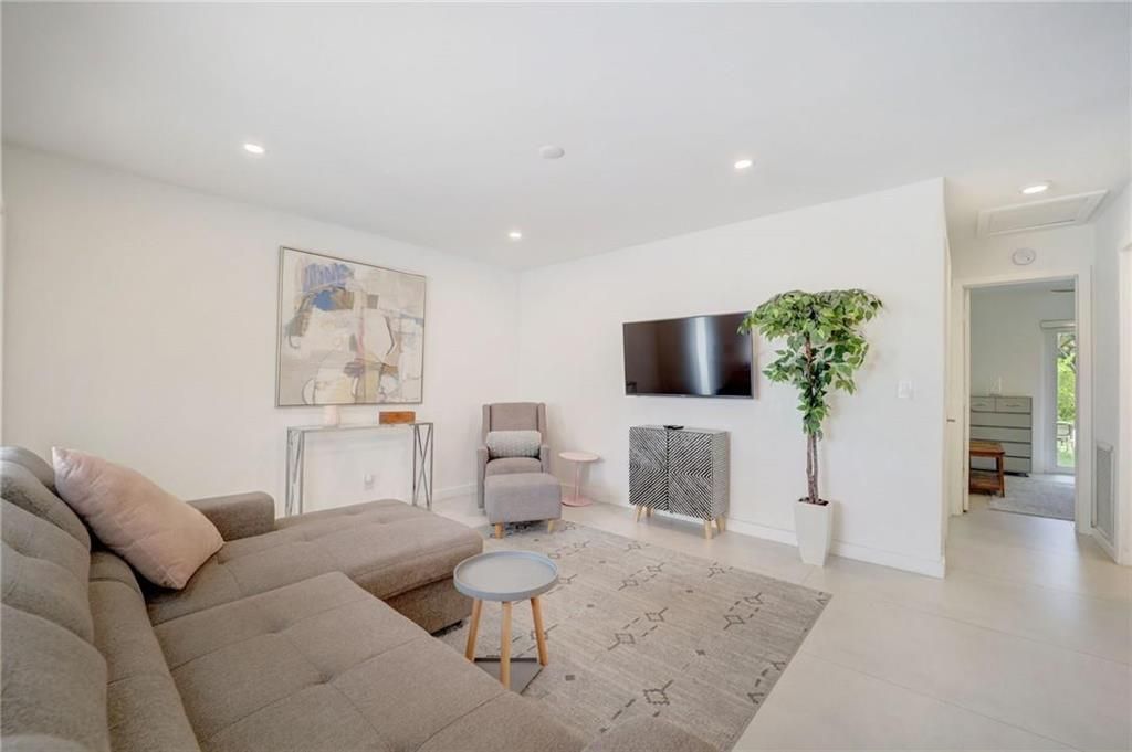 50 NE 30th Court, Unit 1-2, Wilton Manors, FL 33334 Photo