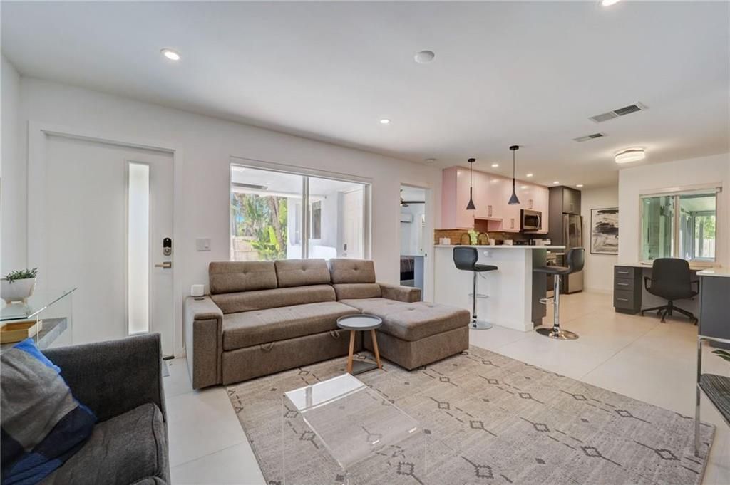 50 NE 30th Court, Unit 1-2, Wilton Manors, FL 33334 Photo