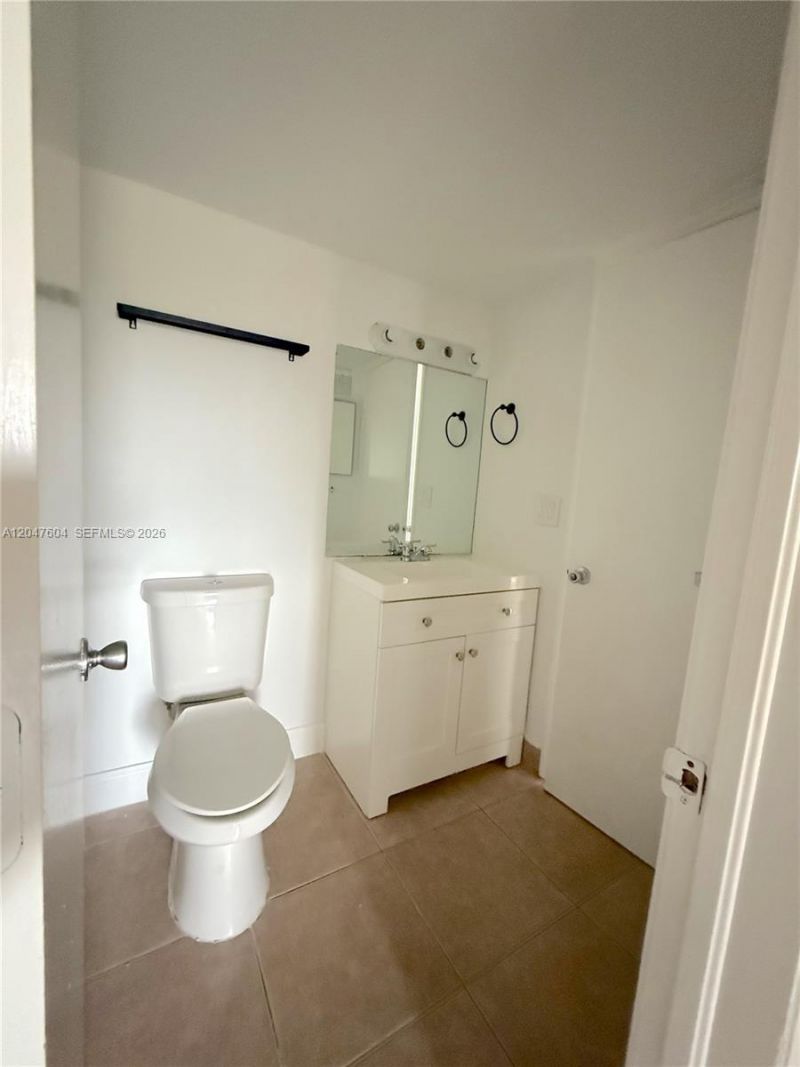 8260 SW 210th St , Unit 315, Cutler Bay, FL 33189 Photo