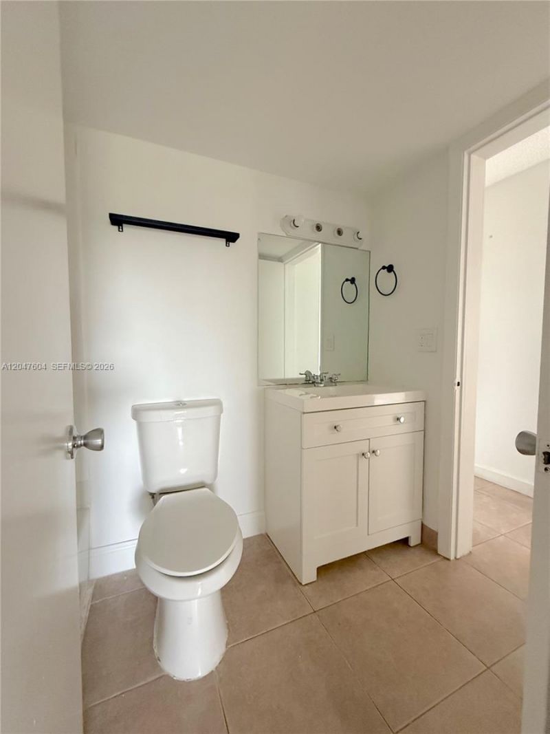 8260 SW 210th St , Unit 315, Cutler Bay, FL 33189 Photo