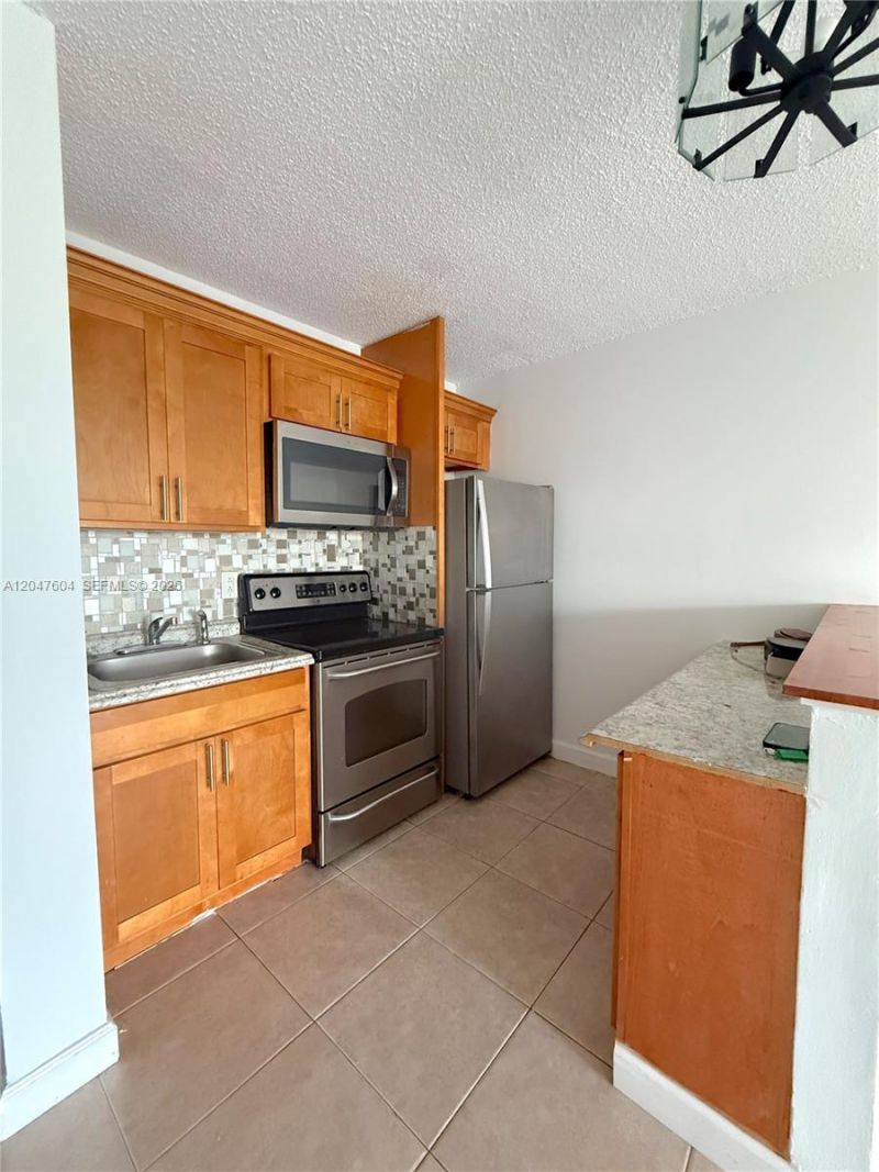 8260 SW 210th St , Unit 315, Cutler Bay, FL 33189 Photo