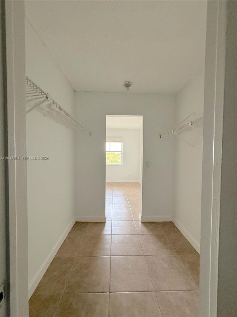 8260 SW 210th St , Unit 315, Cutler Bay, FL 33189 Photo