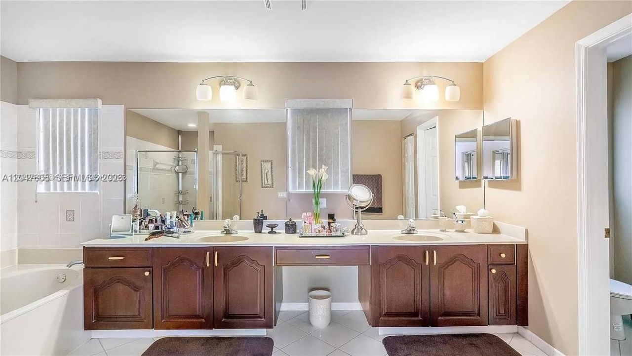 1714 Royal Grove Way , Unit -, Weston, FL 33327 Photo
