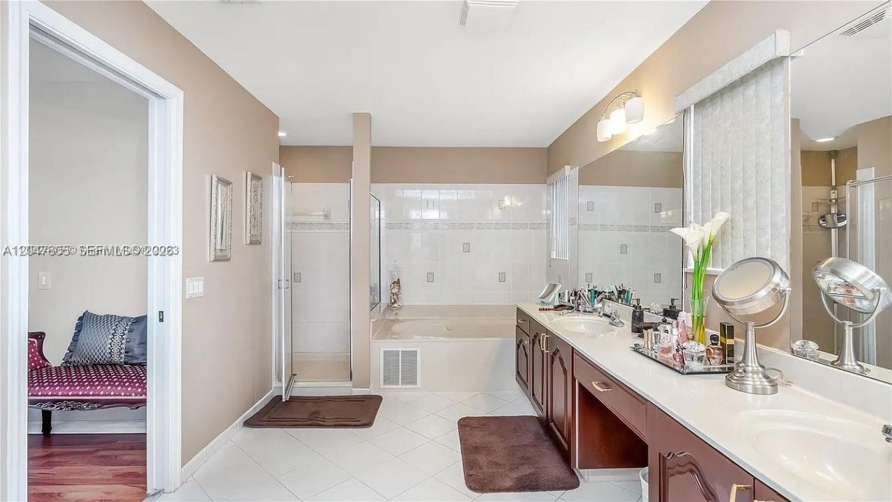 1714 Royal Grove Way , Unit -, Weston, FL 33327 Photo