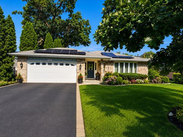 10615 S 83rd Avenue, Palos Hills, IL 60465