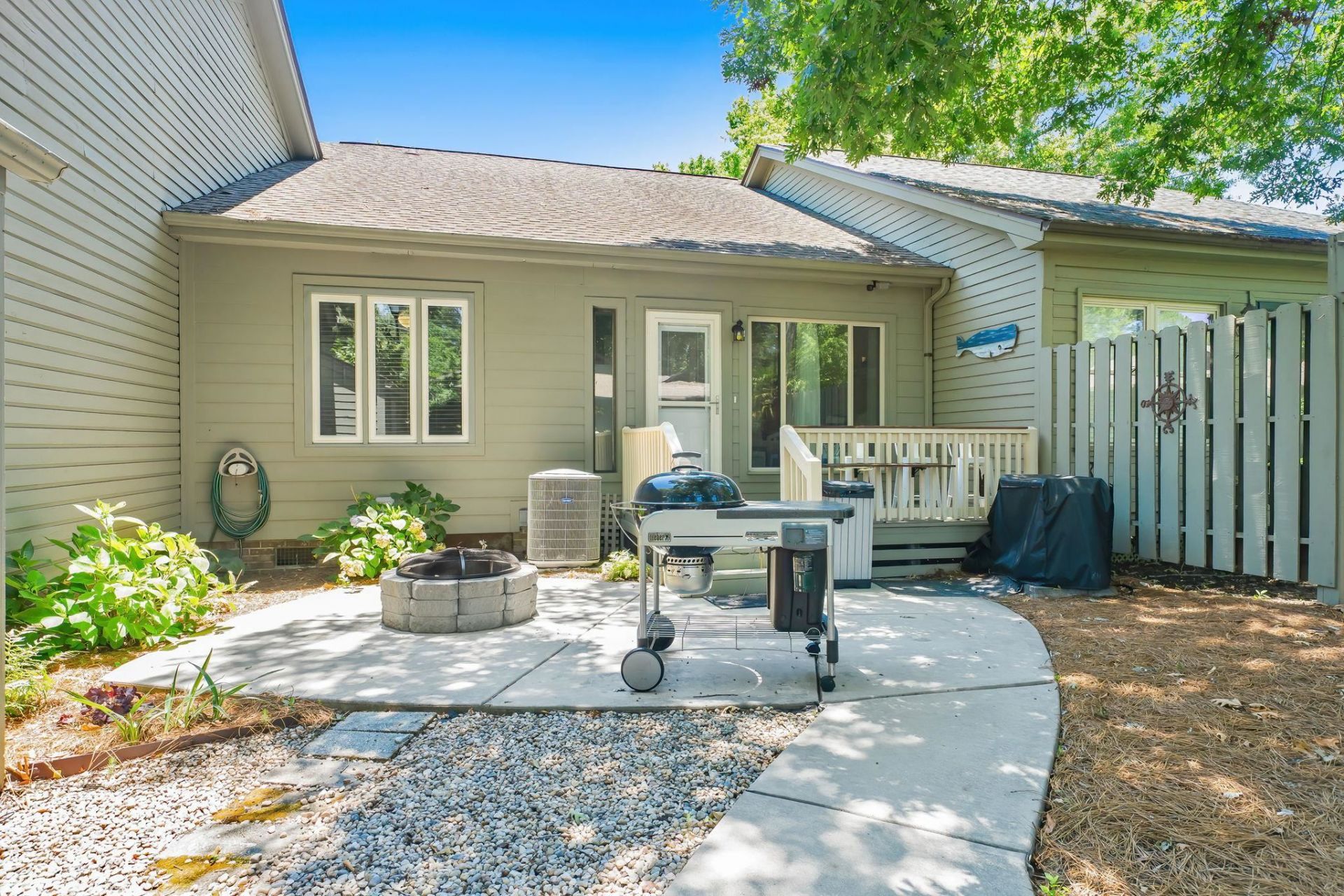 812 Villas Ct.  Photo 27