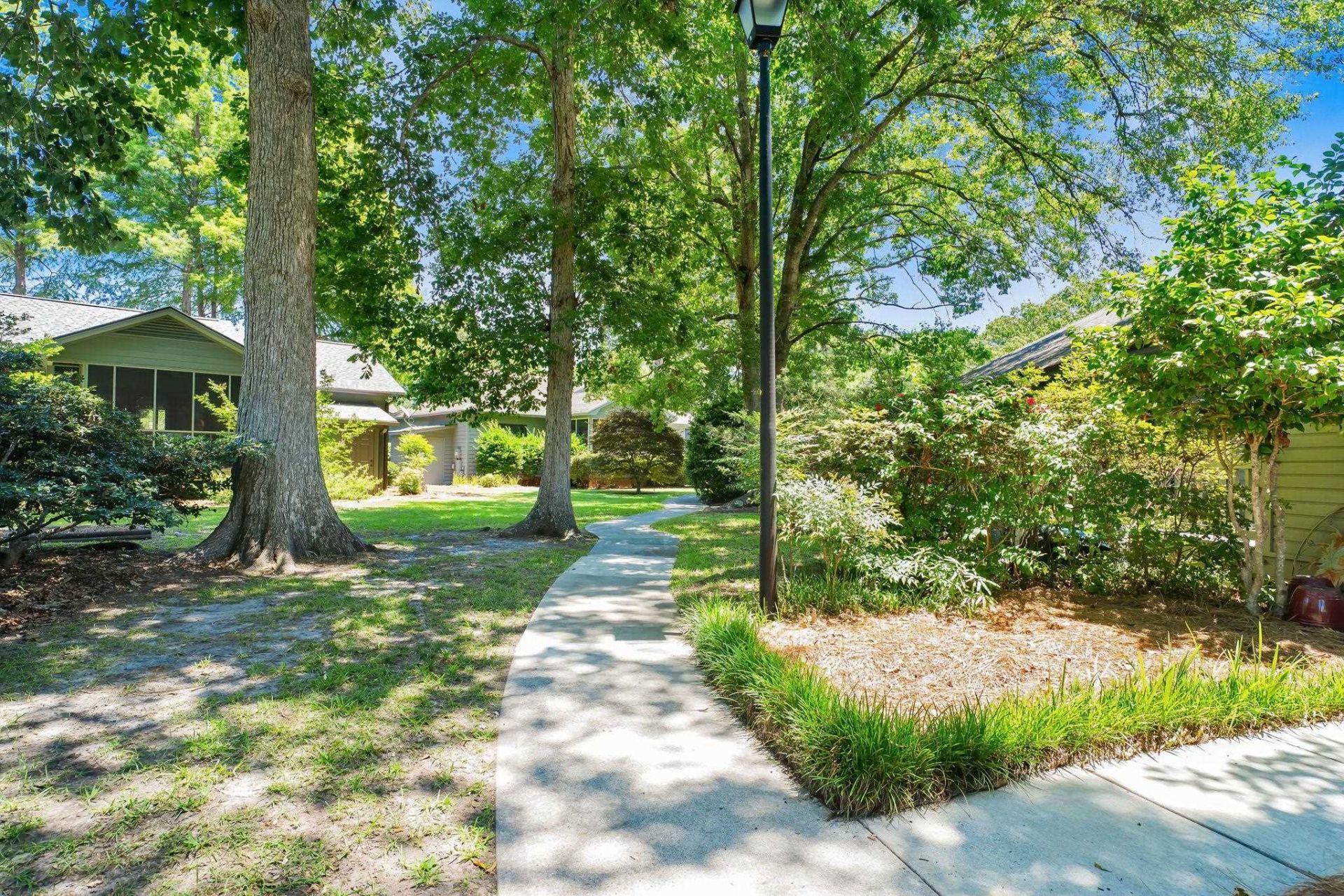 812 Villas Ct.  Photo 28
