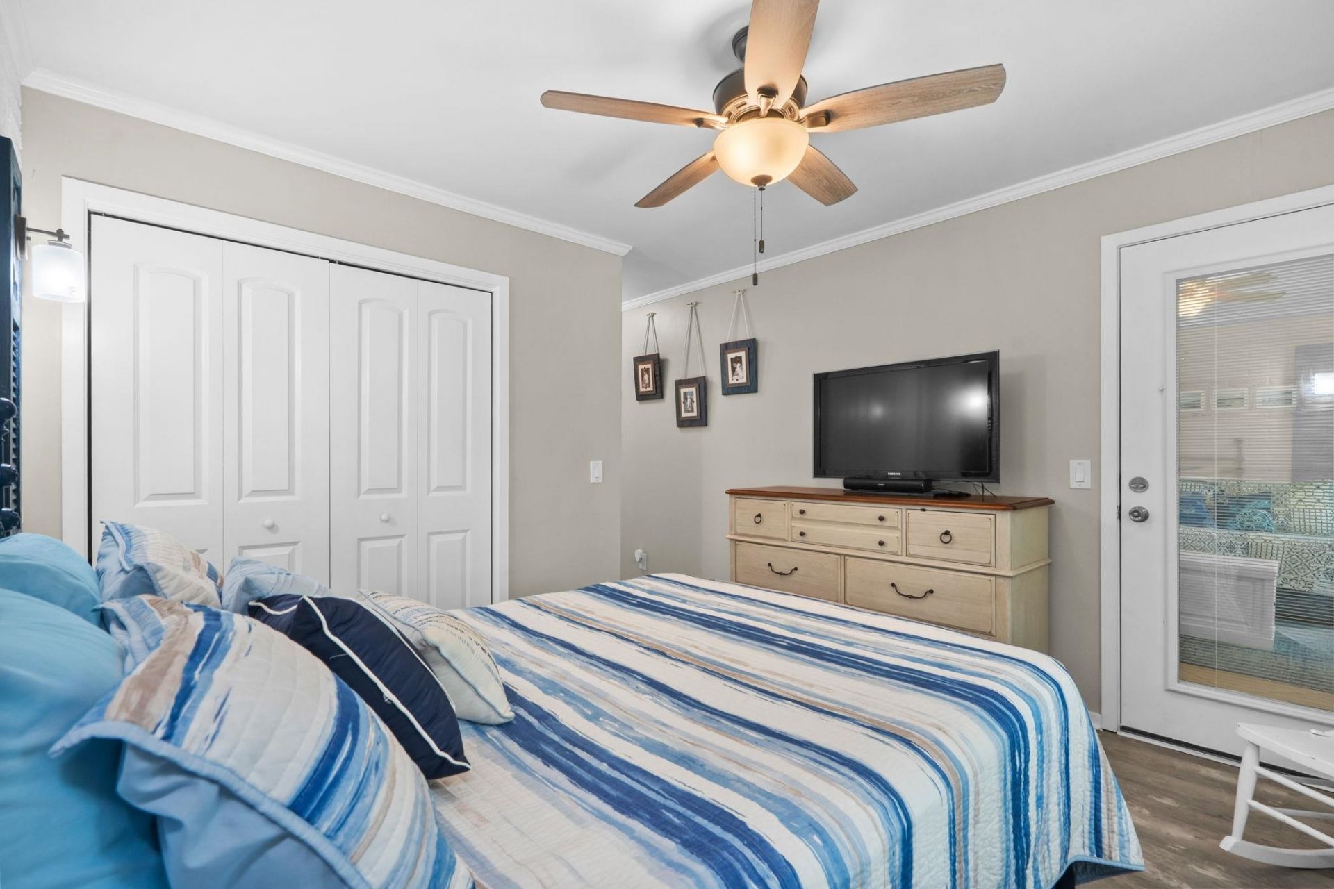 812 Villas Ct.  Photo 32