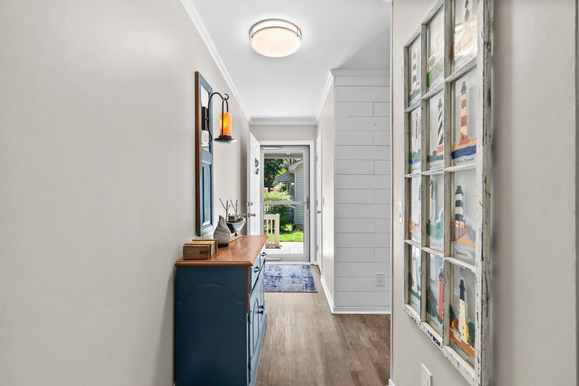 812 Villas Ct.  Photo 7