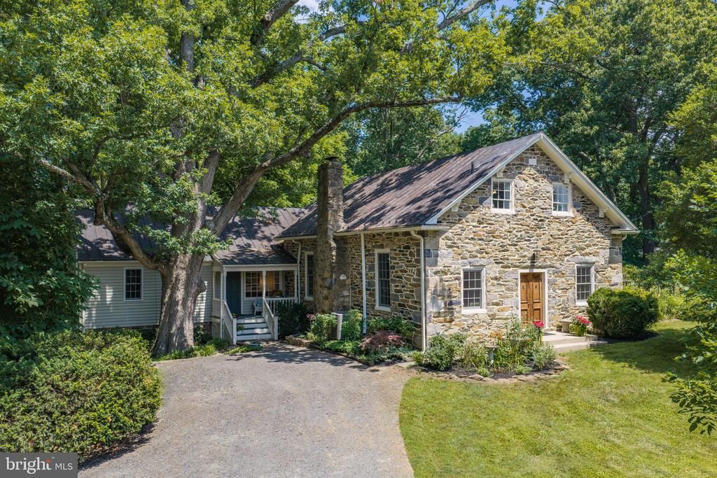 14127 HARPERS FERRY ROAD, HILLSBORO, VA 20132