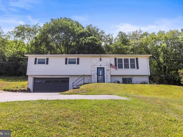 3175 W COLLEGE AVENUE, YORK, PA 17408