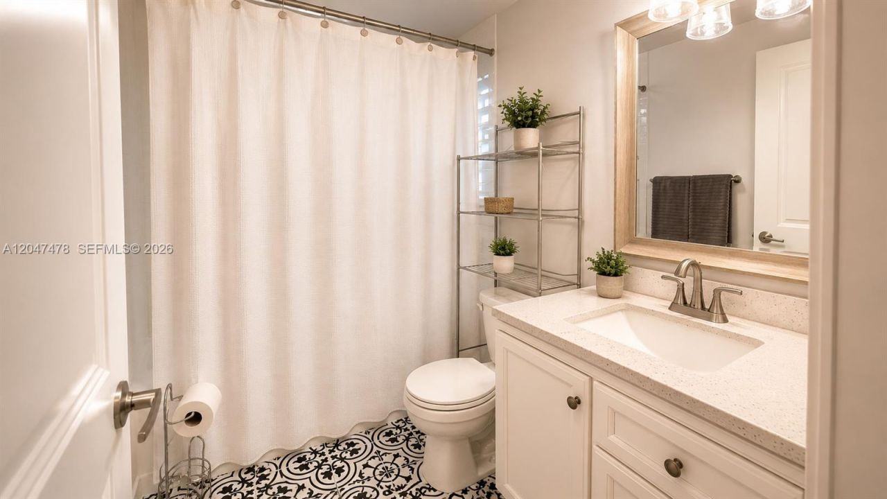 6655 W Broward Blvd , Unit 206, Plantation, FL 33317 Photo