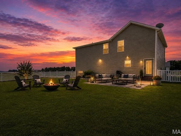 10009 PATRIOT Drive, Breese, IL 62230