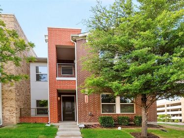 1583 Fiji Street , Dallas, TX 75203