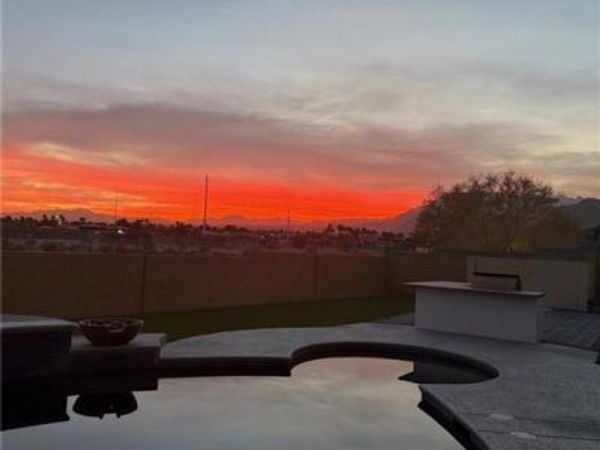8685 Queens Brook Court, Las Vegas, NV 89129