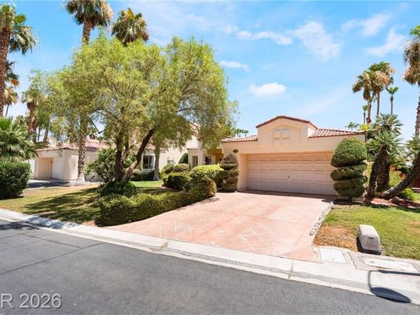 5216 Painted Lakes Way, Las Vegas, NV 89149