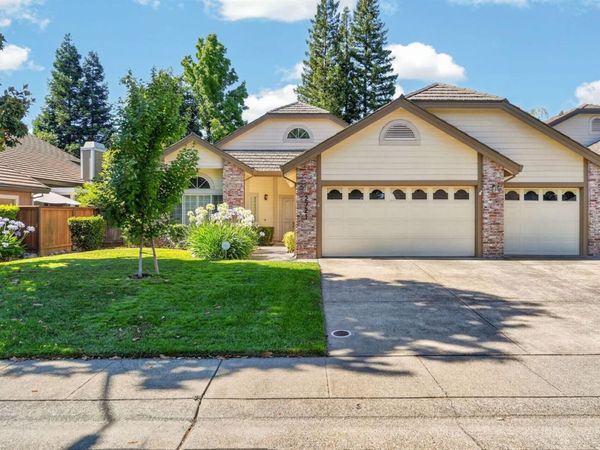 2721 Courtside Dr, Roseville, CA 95661