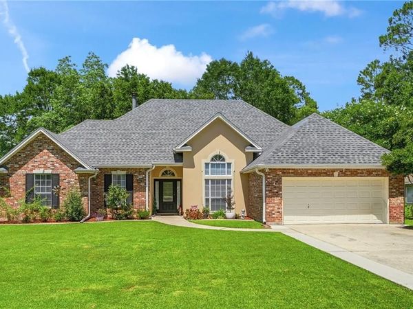 737 NAVAJO Drive, Abita Springs, LA 70420