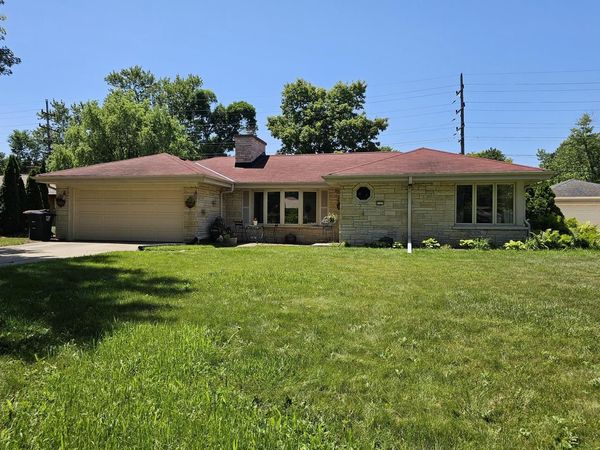 2127 Crestview COURT, Wauwatosa, WI 53226