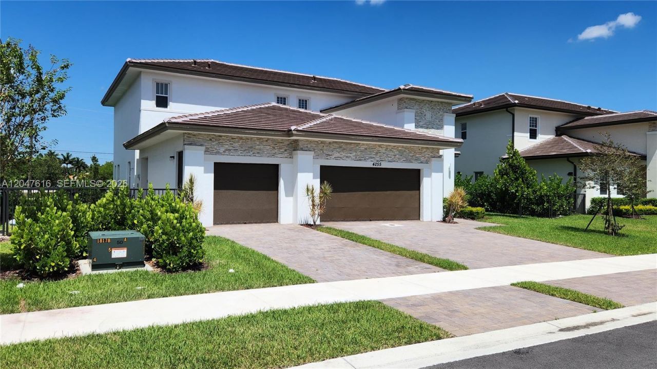 4255 SW 123rd Ter , Davie, FL 33330 Photo
