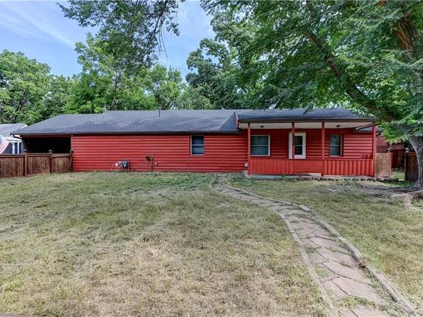6828 Berry Road, Kansas City, KS 66106