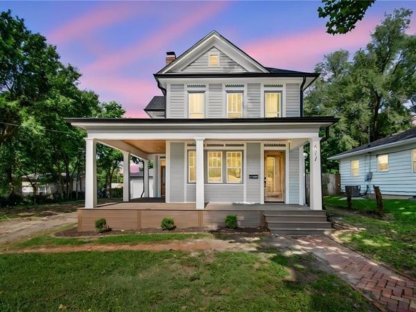 611 Main Street, Clinton, MO 64735