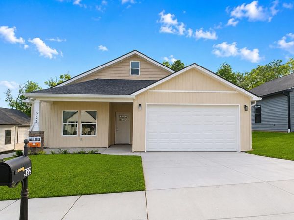 922 Stratford Avenue , Sweetwater, TN 37874