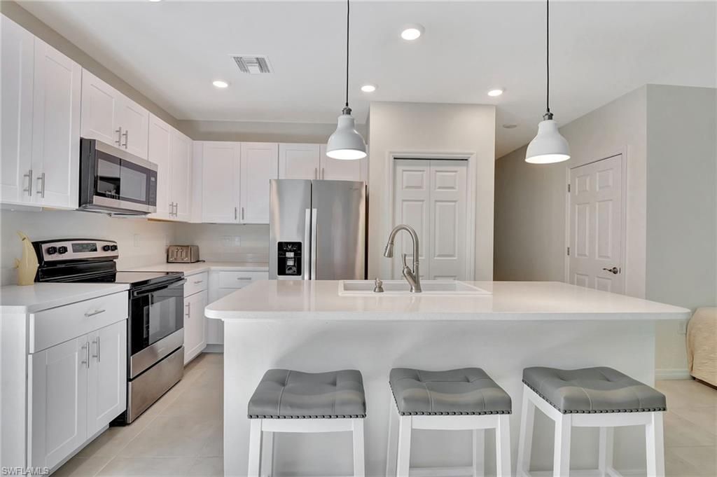 15489 Wildflower Cir, Naples, FL 34119 Photo