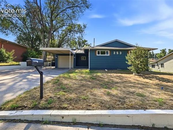 253 Everett Drive, Colorado Springs, CO 80911