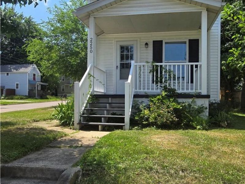 2250 4th Street SW, Akron, OH 44314 Photo 1