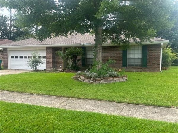 401 PINE SHADOWS Drive, Slidell, LA 70458