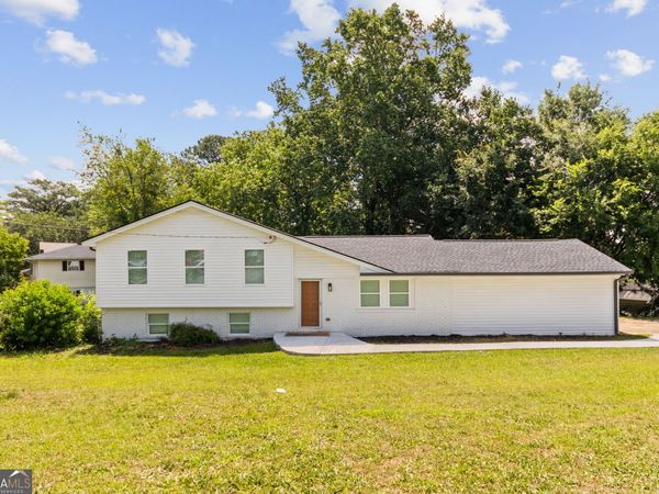 925 Majesty Lane, Morrow, GA 30260