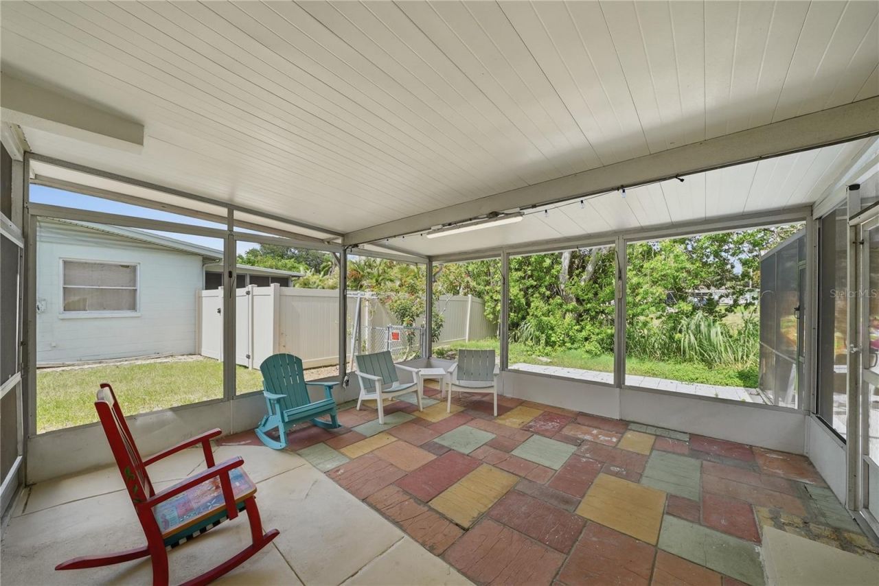 197 Overbrook Drive E, Largo, FL 33770 Photo