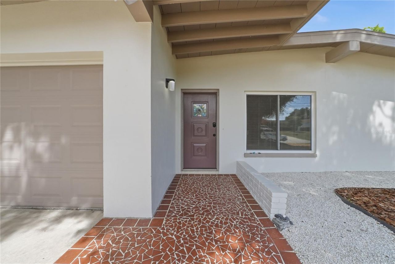 197 Overbrook Drive E, Largo, FL 33770 Photo