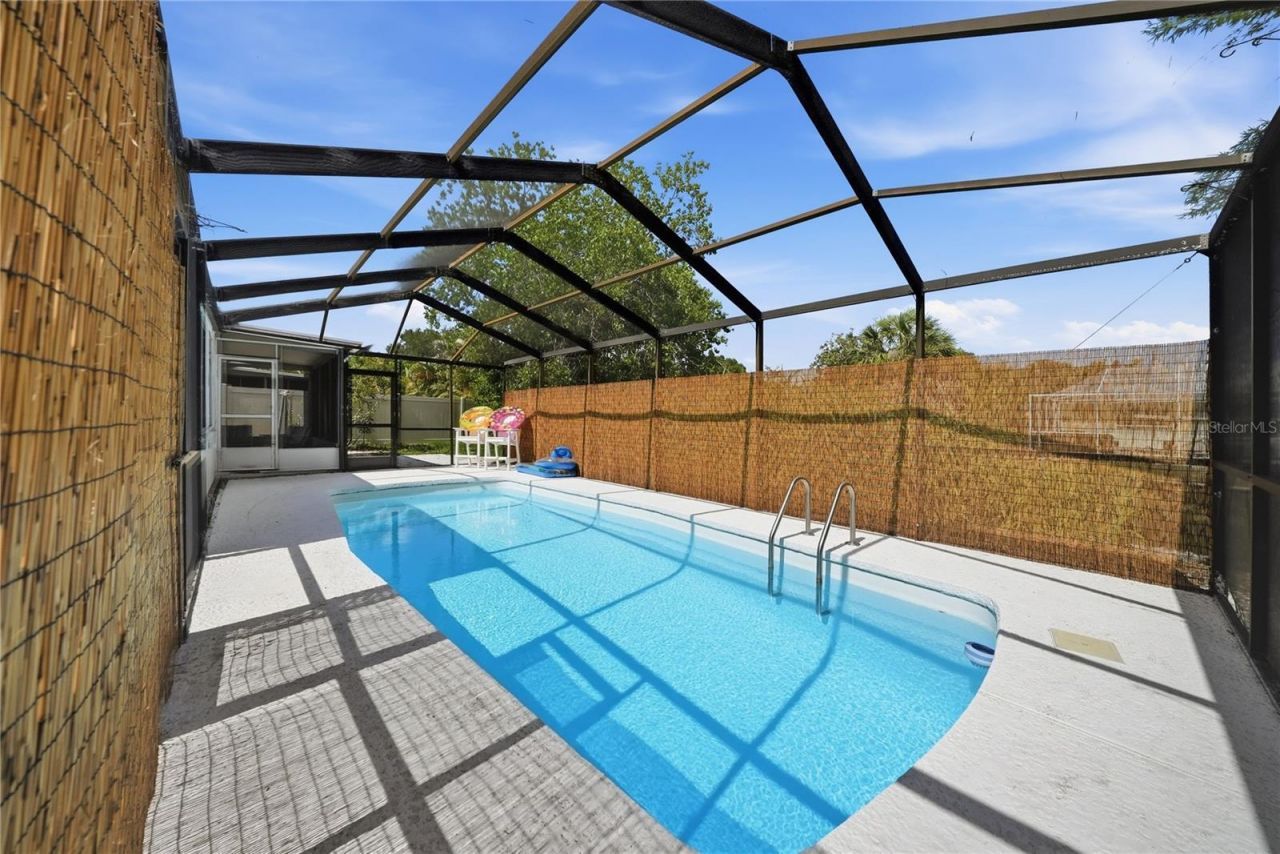 197 Overbrook Drive E, Largo, FL 33770 Photo