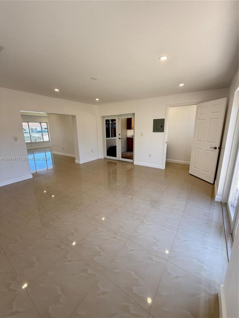 4172 NW 201st St , Unit 1, Miami Gardens, FL 33055 Photo