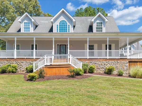 1157 Lakeland Pines DR , Moneta, VA 24121