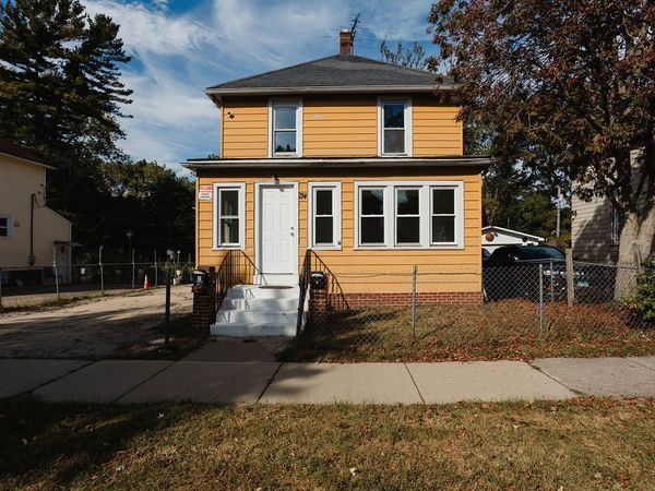 714 Helmholz Avenue, Unit 2, Waukegan, IL 60085