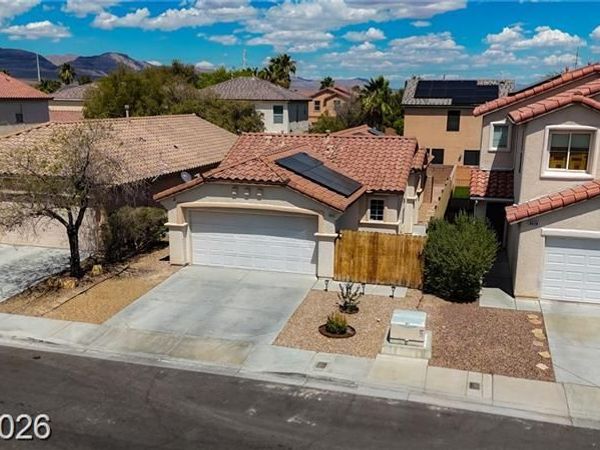 8432 Warthen Meadows Street, Las Vegas, NV 89131