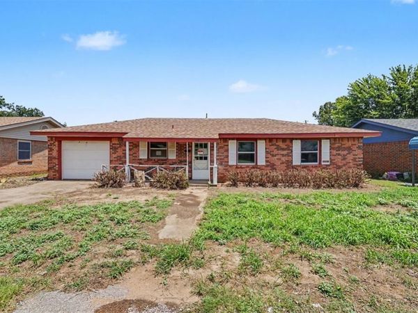 404 N Hardin Avenue, Mangum, OK 73554