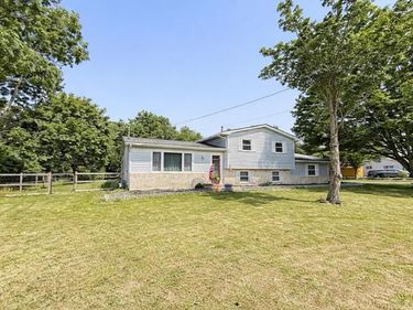 831 N Crestline St, Crestline, OH 44827