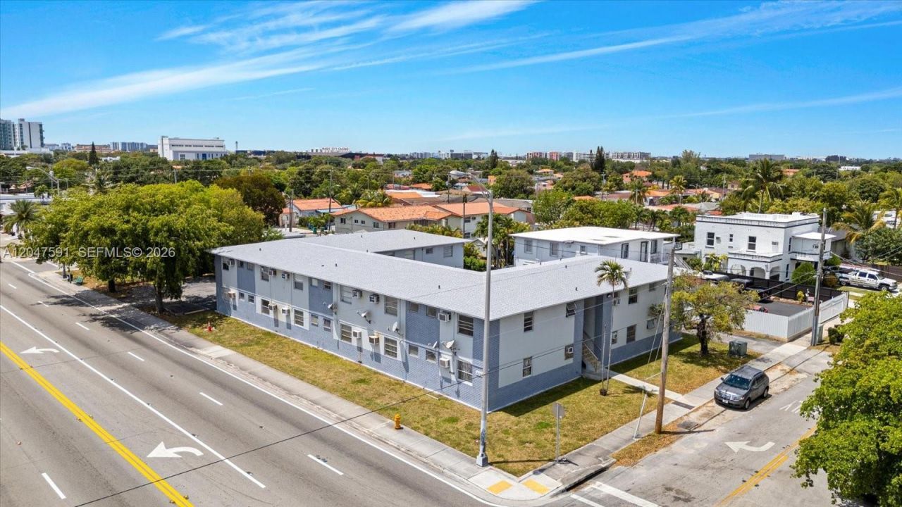 3255 W Flagler St , Unit 2, Miami, FL 33135 Photo