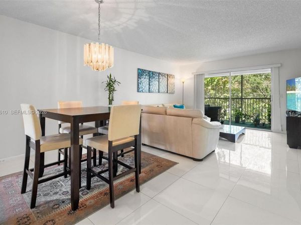 1251 SW 125th Ave, Unit 402T, Pembroke Pines, FL 33027