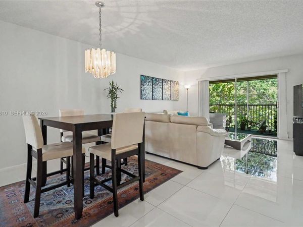 1251 SW 125th Ave, Unit 402T, Pembroke Pines, FL 33027