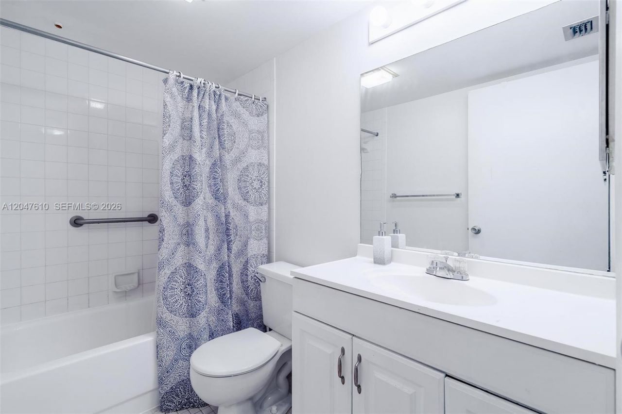 1251 SW 125th Ave, Unit 402T, Pembroke Pines, FL 33027 Photo