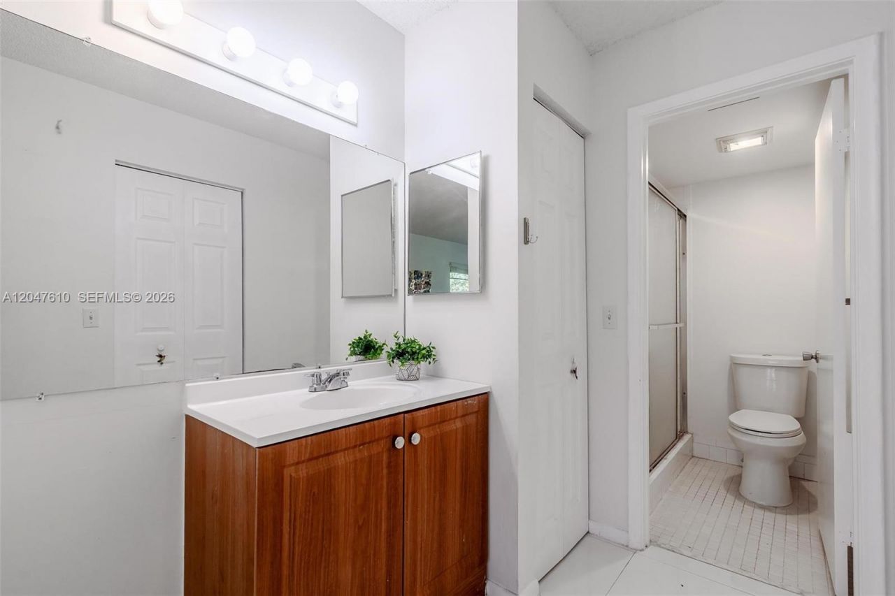 1251 SW 125th Ave, Unit 402T, Pembroke Pines, FL 33027 Photo