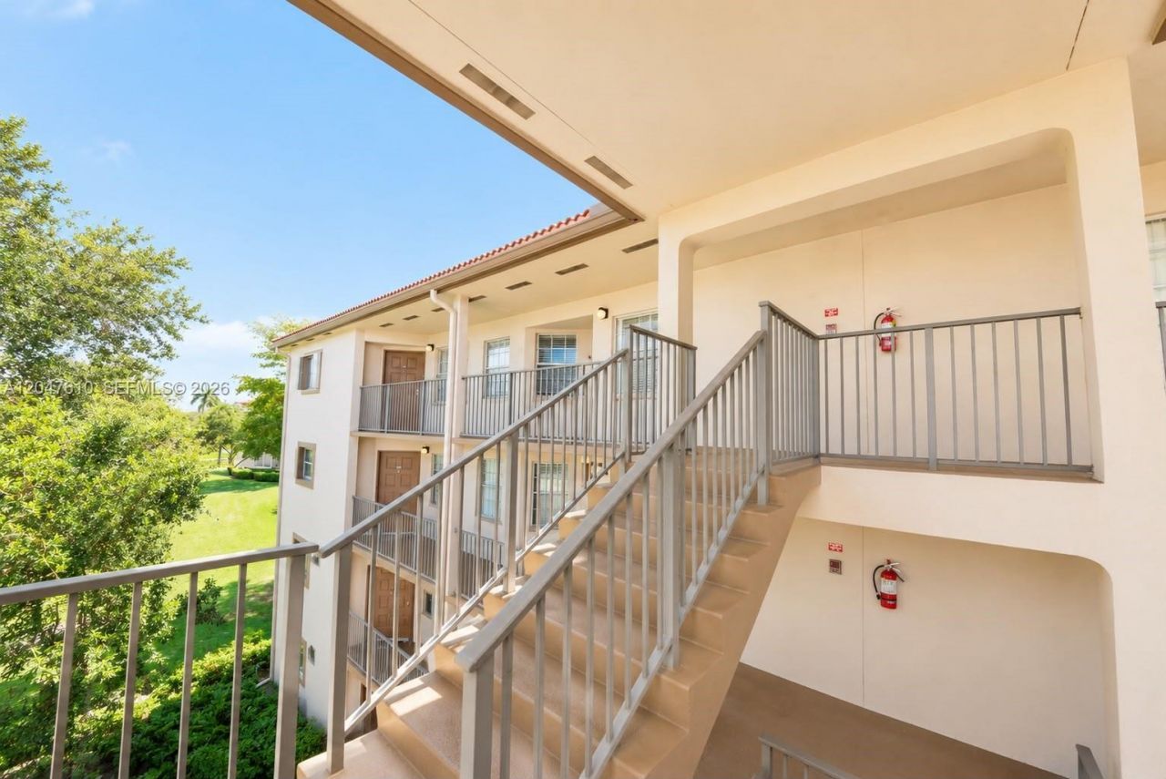 1251 SW 125th Ave, Unit 402T, Pembroke Pines, FL 33027 Photo